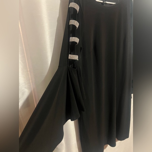 MSK Elegant Black Dress with Sparkling Sleeve Details - Picture 4 of 11